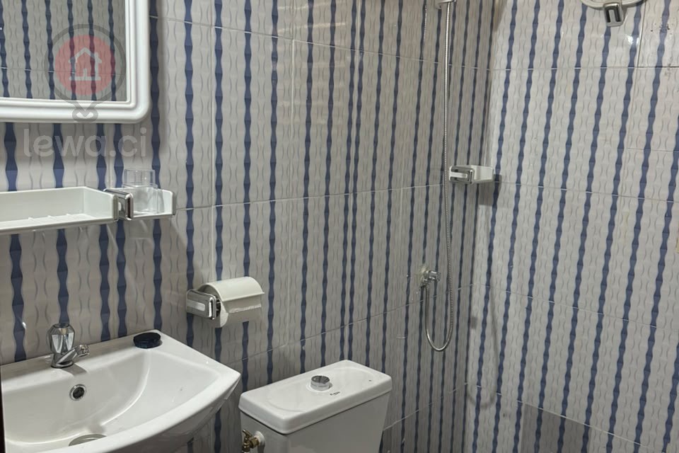 1 chambre salon, Grand Lahou