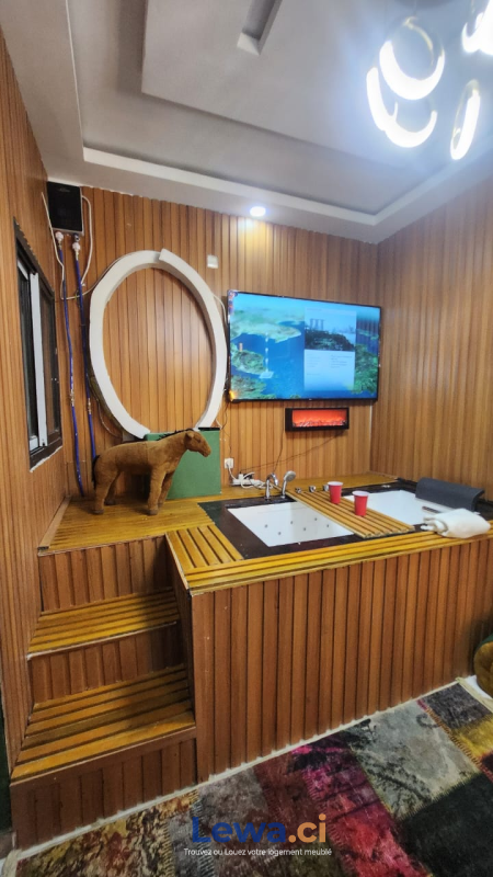 Studio avec jacuzzi position Yopougon