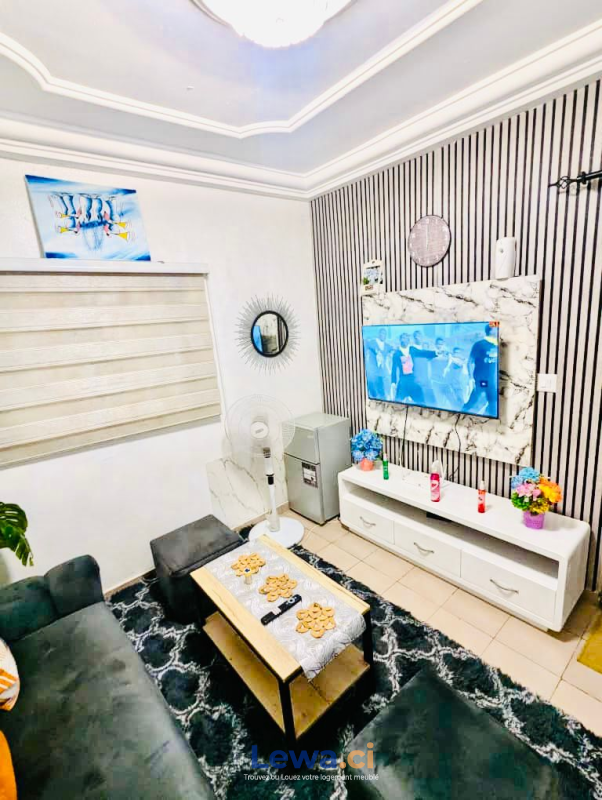 Apparemment meublé disponible à Cocody