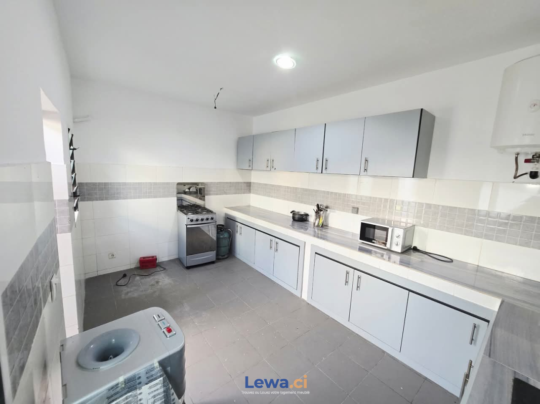 Villa Meublée Haut Standing 4 pièces – Marcory Zo