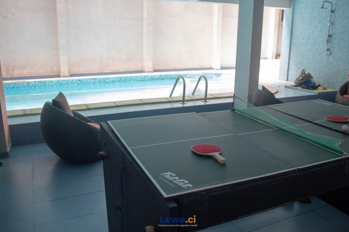Image principale du bien : Appartement meublé 2 pièces avec piscine à angré copec