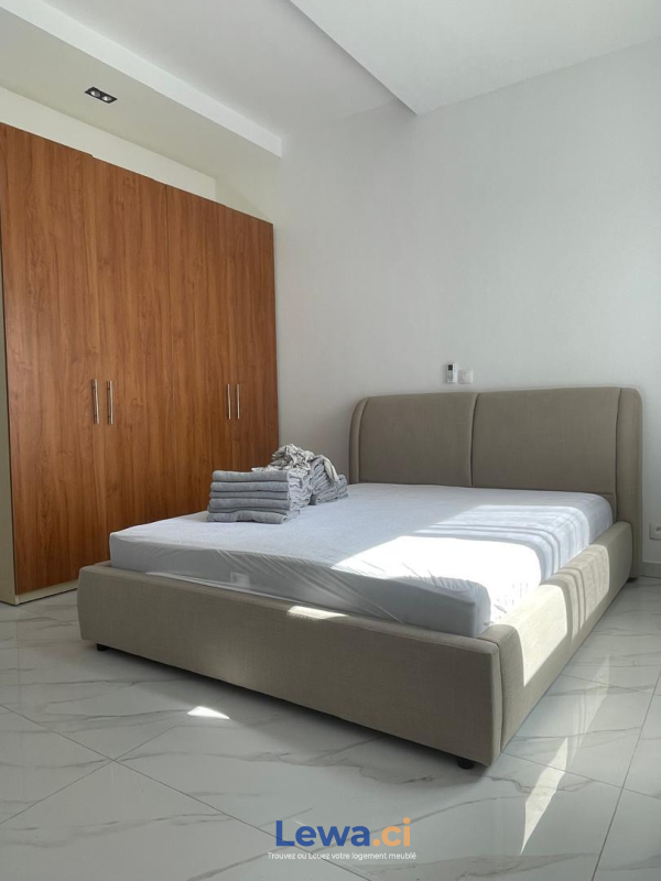 Appartement 4 pièces Marcory Zone 4