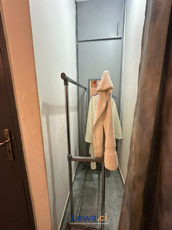 Studio meublé disponible à koumassi