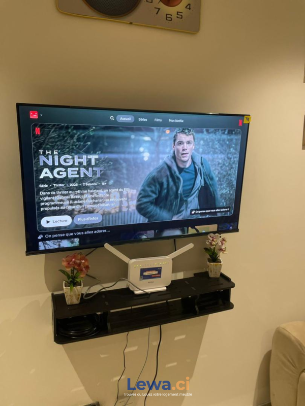 Angré nouveau Chu studio meublé