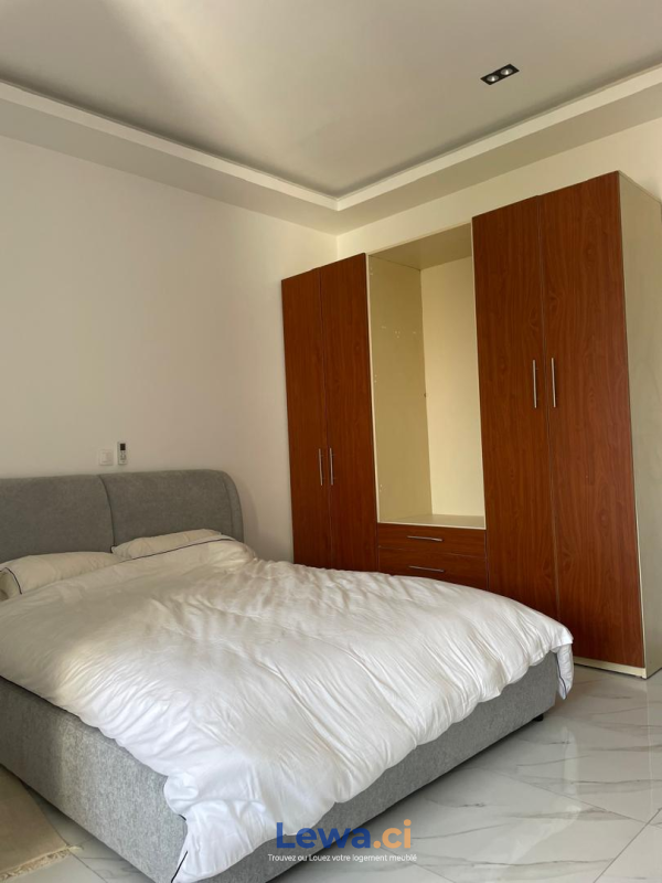 Appartement 4 pièces Marcory Zone 4