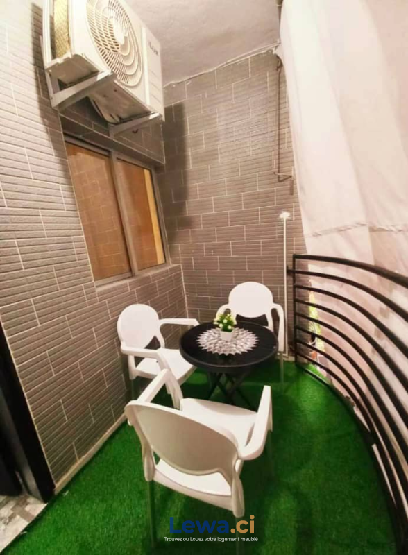 Riviera Faya derrière playce appartement meublé disponible