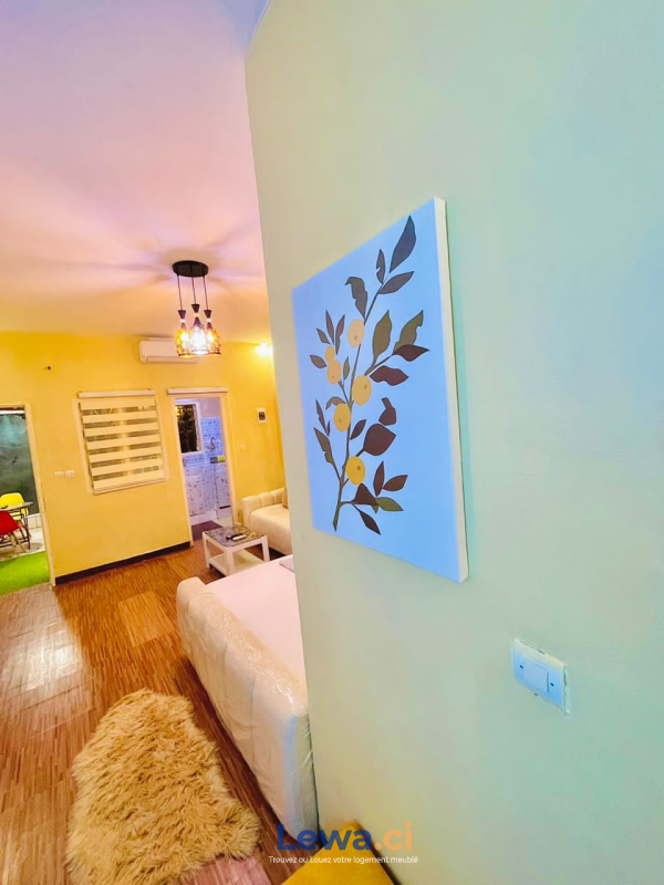 studio meublé avec jacuzzi disponible  Abidjan