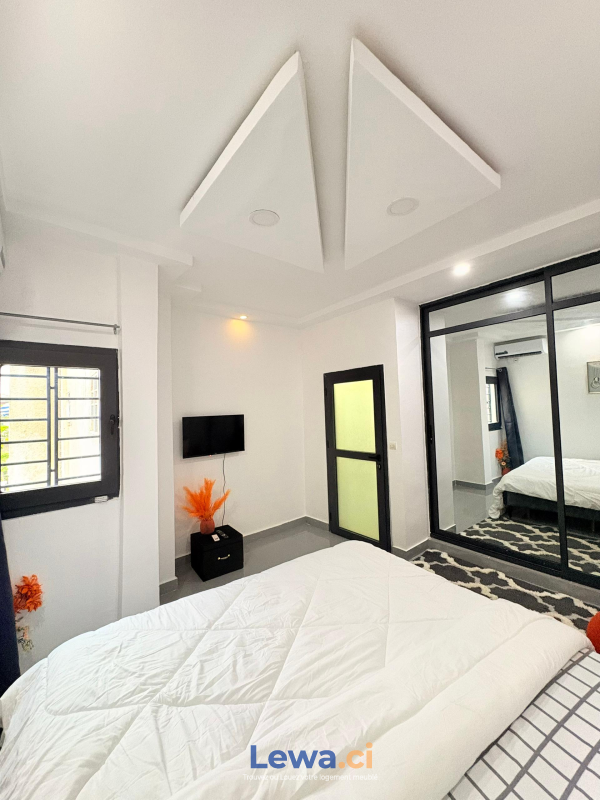 Angré nouveau Chu deux pièces résidence meublée